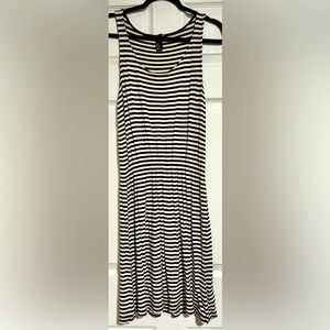 H&M Basic Women’s Black & White Midi Sundress Size: S
